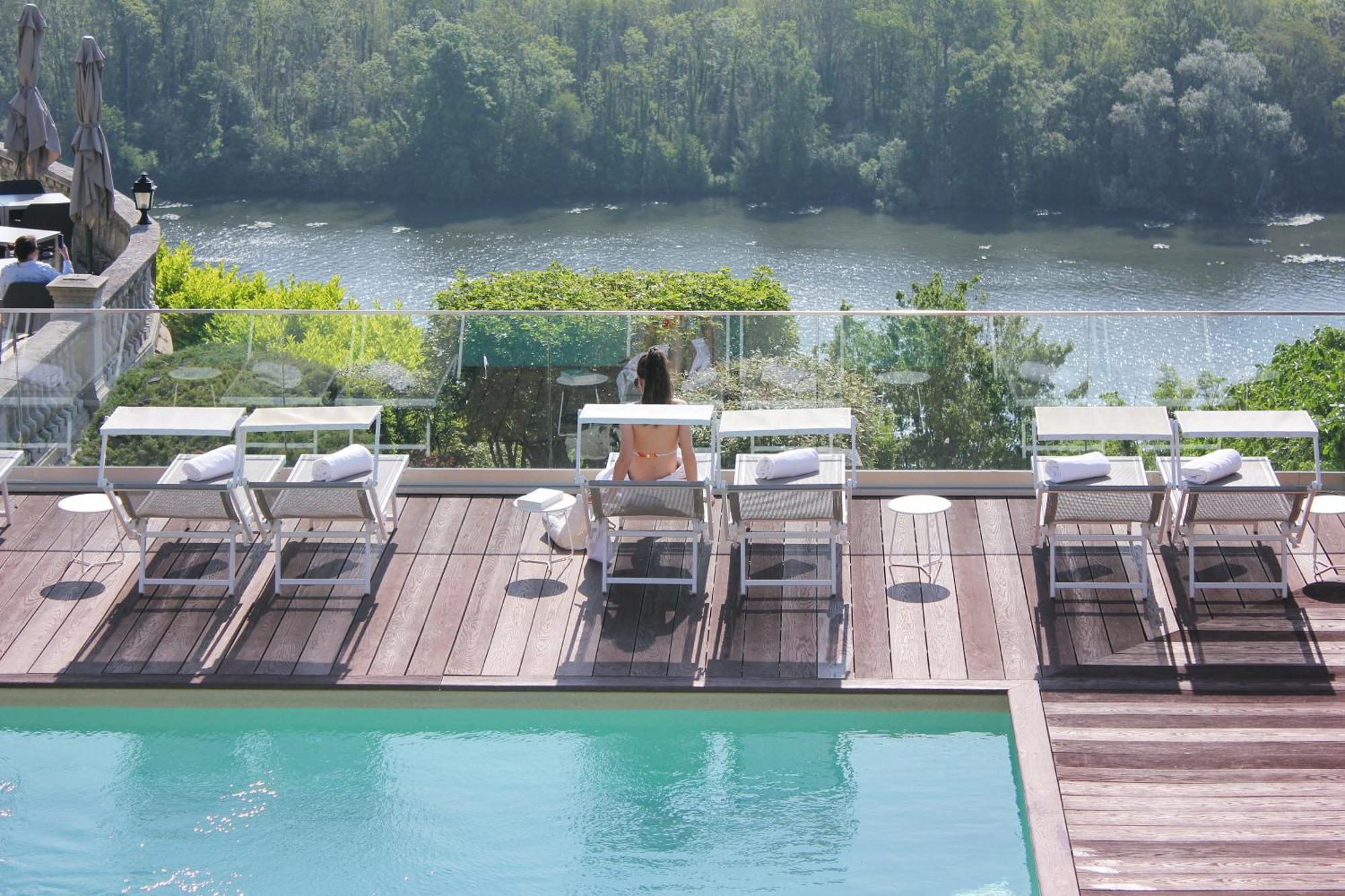 Отель Domaine De La Corniche Rolleboise Экстерьер фото